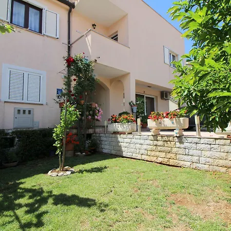 Charmantes Mit Privatem Balkon, Klima, Grill, Wifi, Nur Wenige Minuten Zum Apartmán