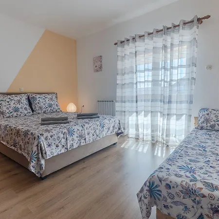 アパート Charmantes Mit Privatem Balkon, Klima, Grill, Wifi, Nur Wenige Minuten Zum ポレッチ